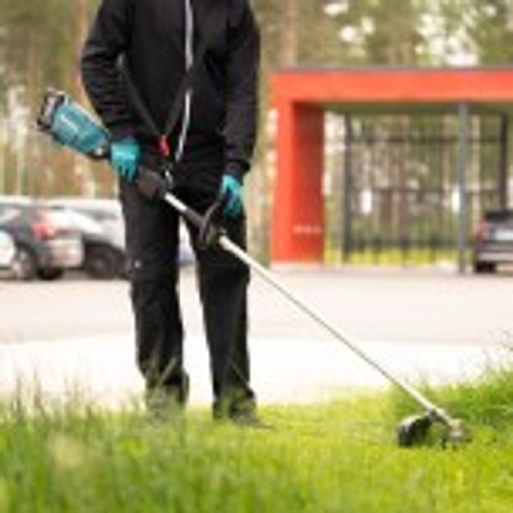 Триммер аккумуляторный MAKITA UR017GZ