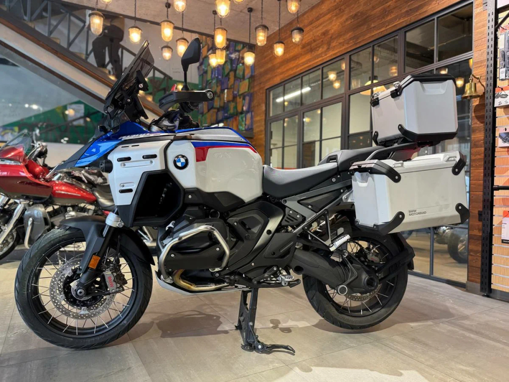 BMW R 1300 GS Adventure автомат с кофрами