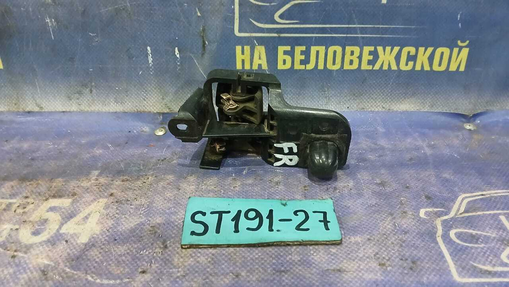 Ручка двери передней правой салонная TOYOTA CORONA 1995