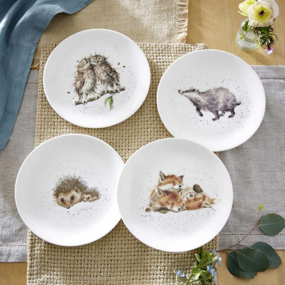 Набор из 4 тарелок для завтрака "Совы, барсук, ежики, лисички" Wrendale Designs, 21 см