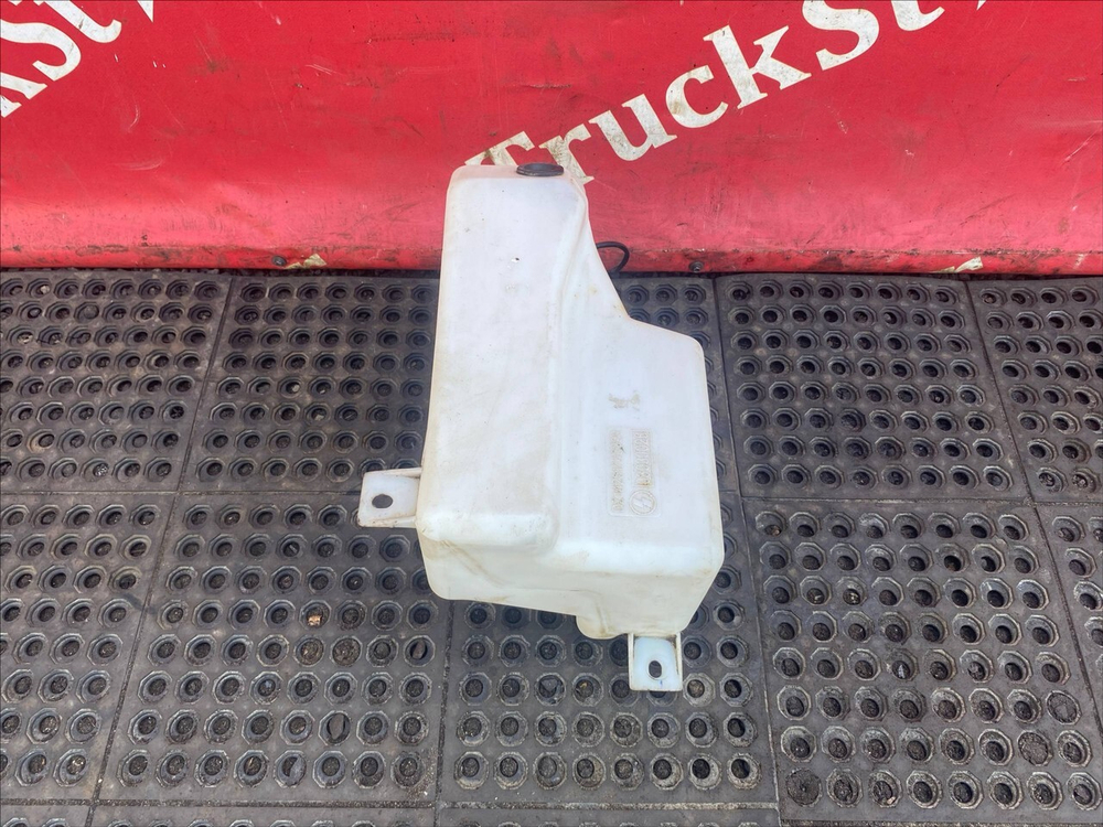 Бачок омывателя лобового стекла 2022г