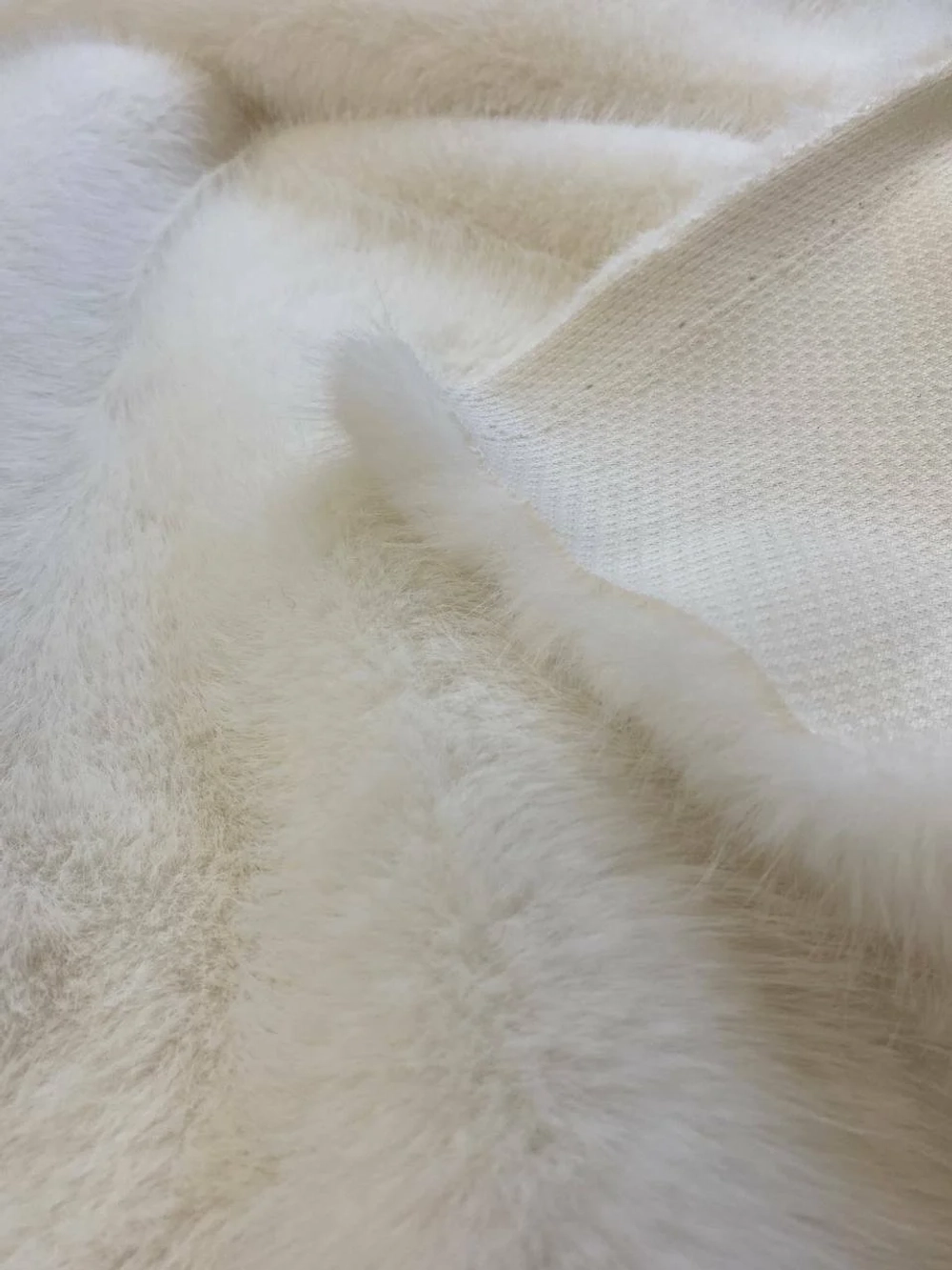 Мех искусственный песец белый средневорсовый 35 мм