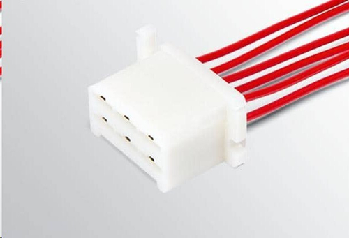 Разъем межжгутовой 6-ти клеммный гнездовой серии 6,3 с проводами 1,0 мм2 (CARGEN)