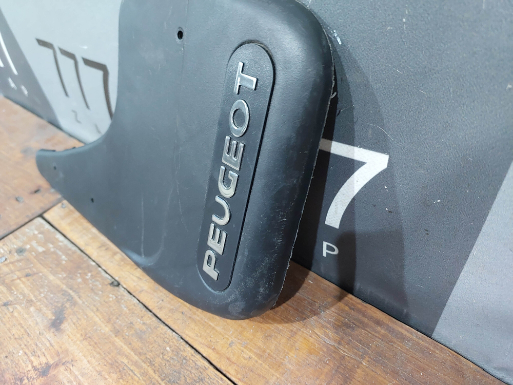 Брызговик задний левый Peugeot 308 Новый Оригинал 9603R8