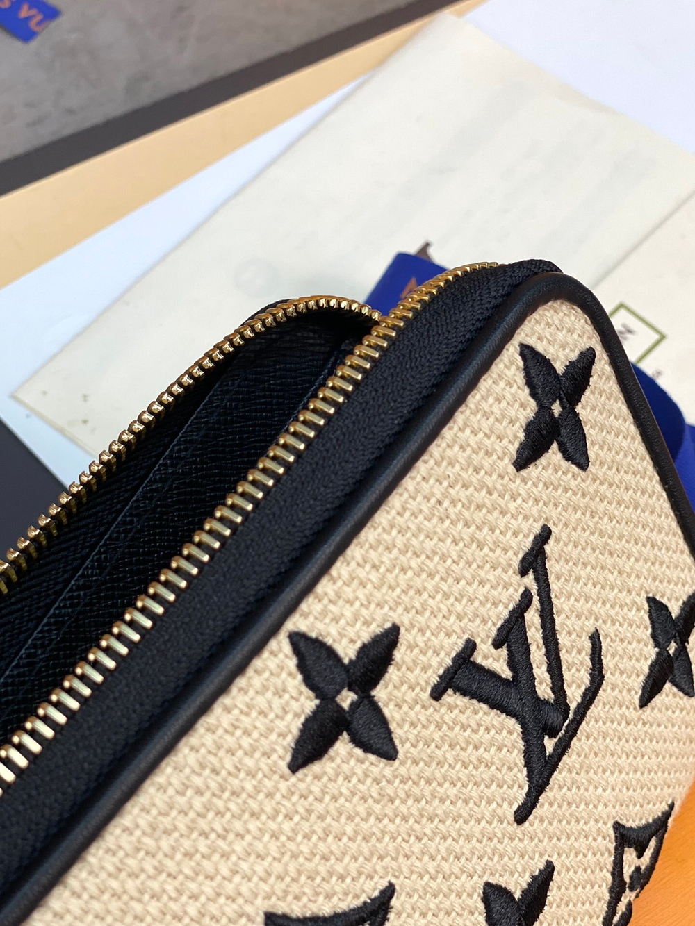 Louis Vuitton Zippy Wallet