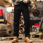 Тонкие джинсы чёрного цвета от бренда Jerryeno