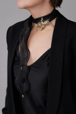 Колье Serenity птица в оттенке золото на черной ленте из органзы