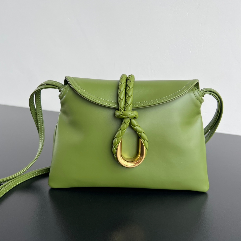 Bottega Veneta Baby Liberta 24 cm
