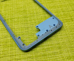 Xiaomi Redmi 10 2022 (22011119UY) / (21121119SG) - Средняя часть корпуса + NFC Антенна + кнопки громкости (ORIG)