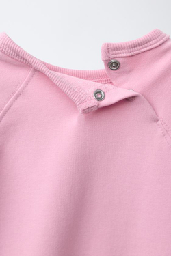 ZARA КОМПЛЕКТ ИЗ ТОЛСТОВКИ И БРЮК-ДЖОГГЕРОВ С МАХРОВОЙ ВЫШИВКОЙ, РОЗОВЫЙ