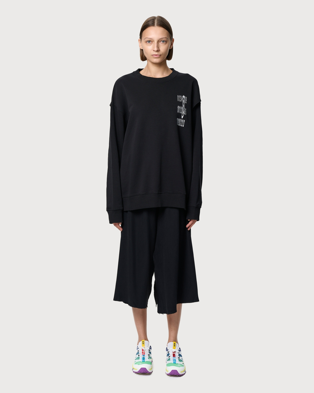 MM6 MAISON MARGIELA ШОРТЫ ЖЕНСКИЕ ЧЕРНЫЕ С РАЗРЕЗОМ