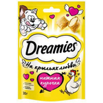 Лакомство Dreamies для кошек лакомые подушечки с курицей 30 г