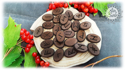 Скандинавские руны "Норны"