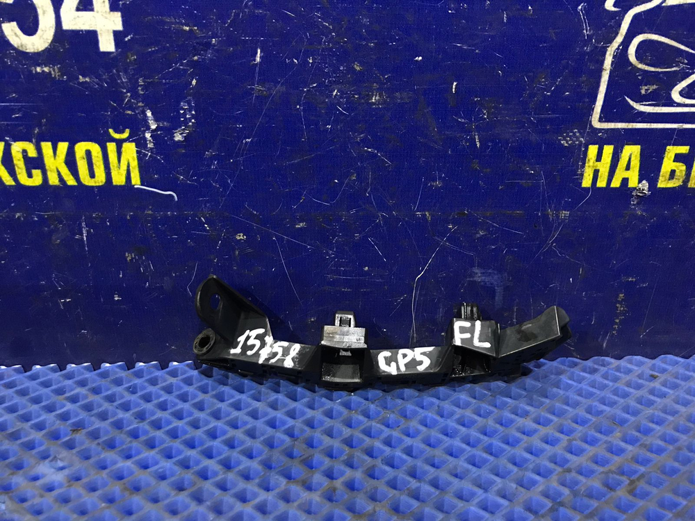 Крепление бампера переднее левое Honda FIT 2013-2017