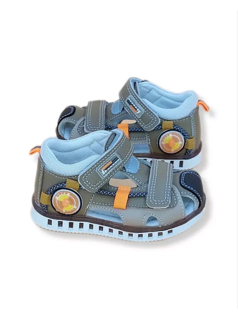 Сандалии для мальчика светящиеся