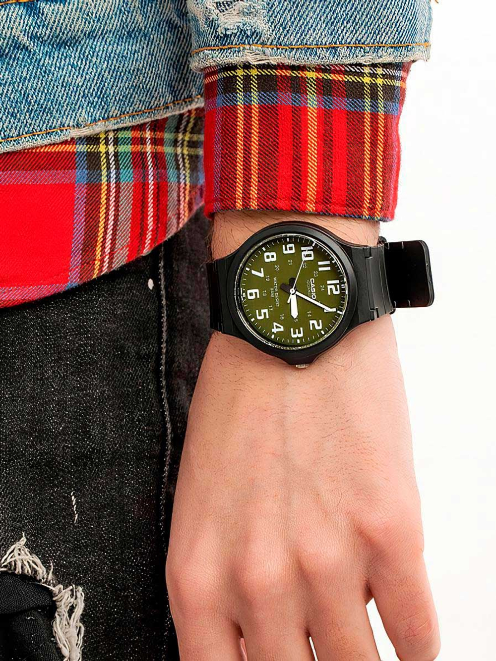 Мужские наручные часы Casio Collection MW-240-3B