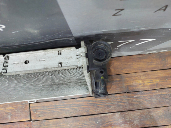 Радиатор двигателя Mercedes S-Class (W221) 09-13 Б/У Оригинал A2215003203