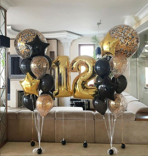 Композиция из шаров Чёрно-Золотая на 12 лет
