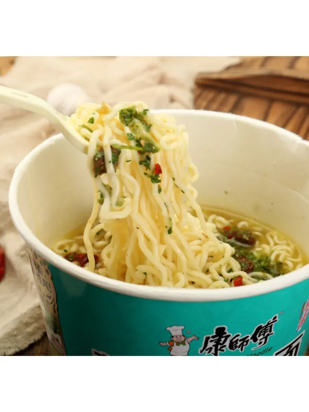 Лапша со вкусом Говядины и Перца Раттан 110 г * 2 шт