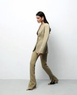 Пиджак с объемными рукавами олива