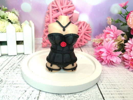 Силиконовая форма В корсете 18+