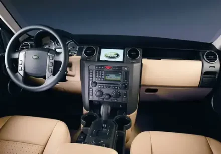 Магнитола для Land Rover Discovery 3 2005-2009 - Radiola RDL-1664-D3 монитор 7" на Android 11, 8Гб+128Гб, CarPlay, 4G SIM-слот