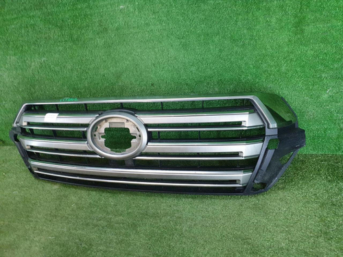 Решетка радиатора Toyota Land Cruiser 200 (2015-2021)