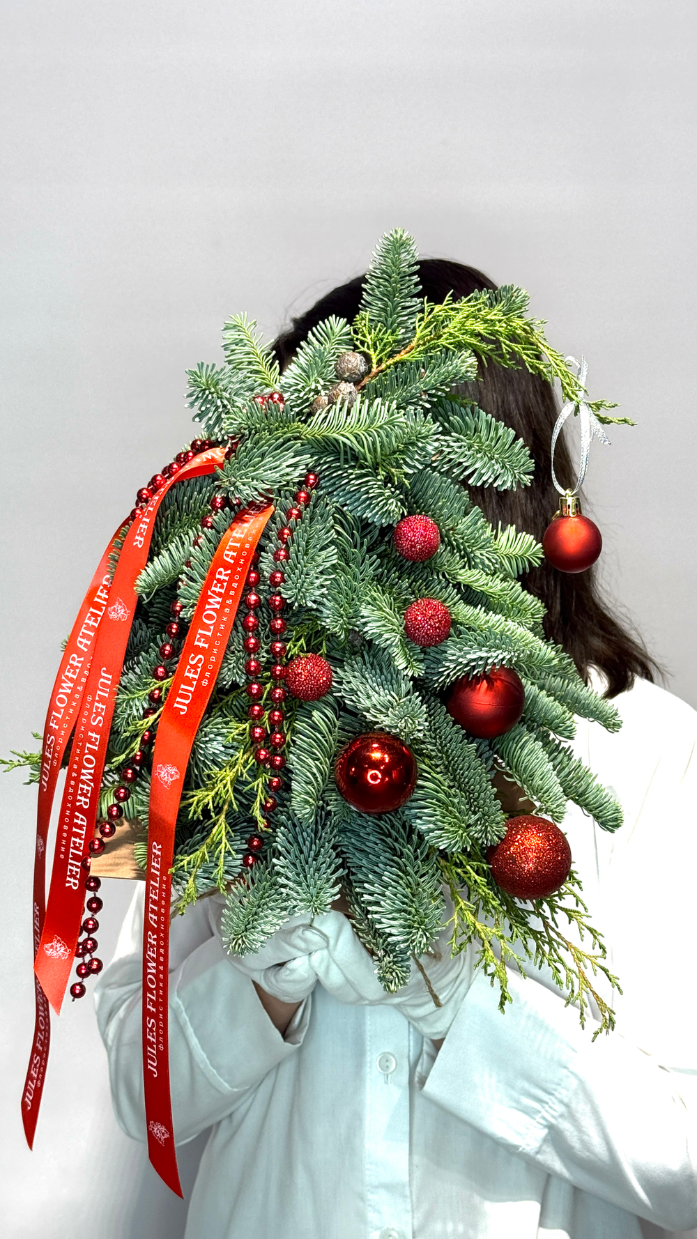 «Хвойное заклинание» композиция с елью Нобилис на Новый год