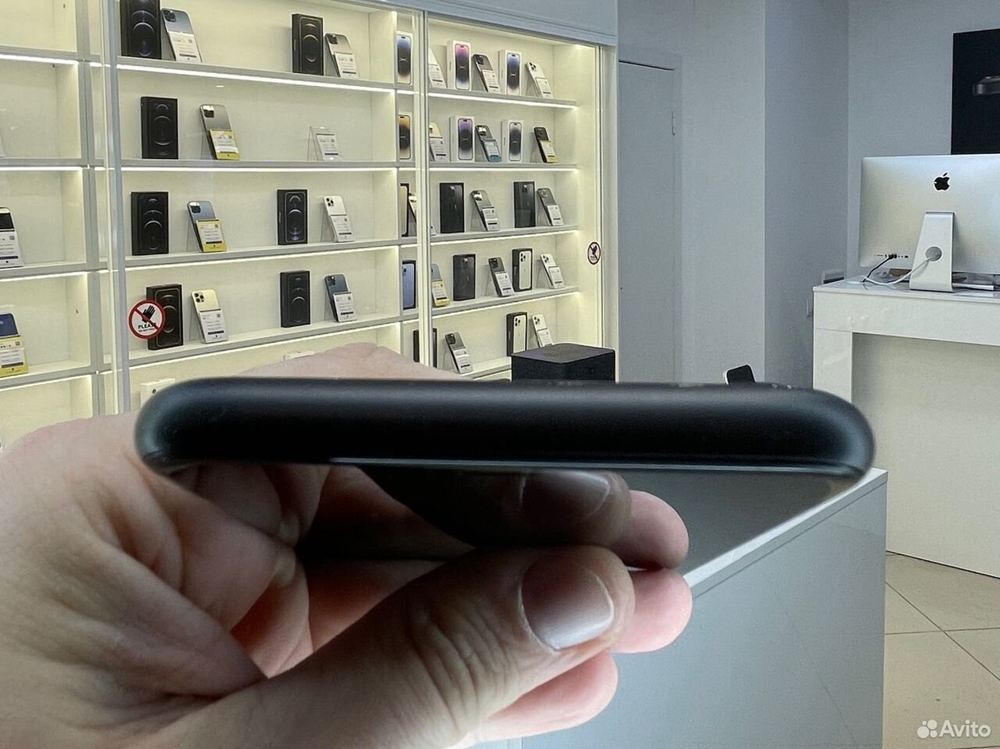 iPhone 11 256 ГБ б/у