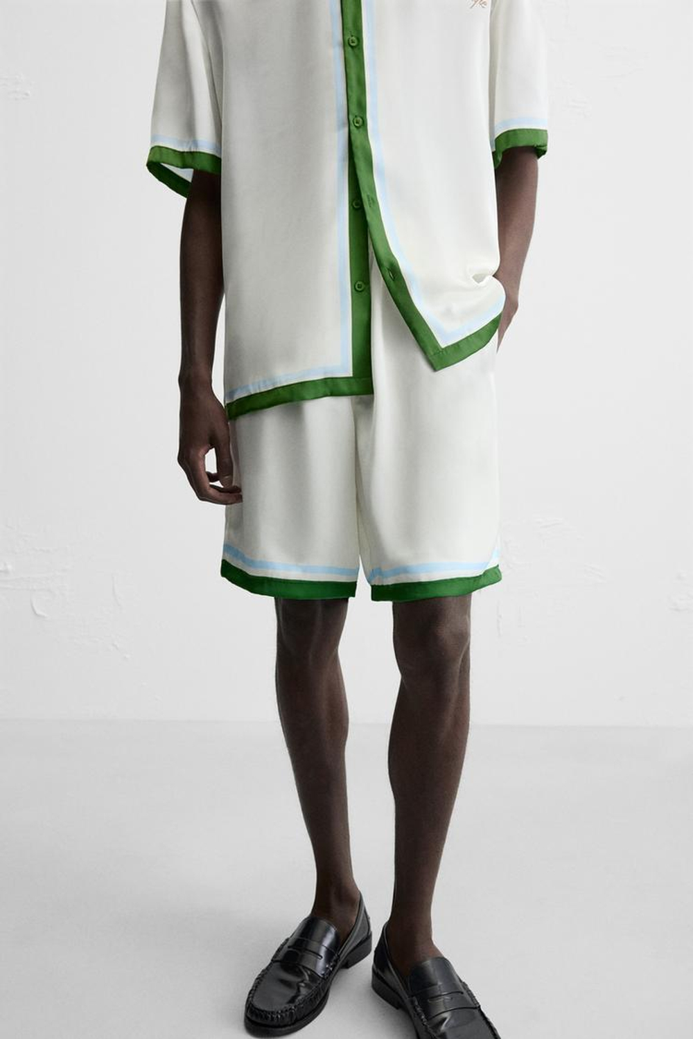 ZARA ШОРТЫ ИЗ САТИНА С ПРИНТОМ, ЗЕЛЕНЫЙ