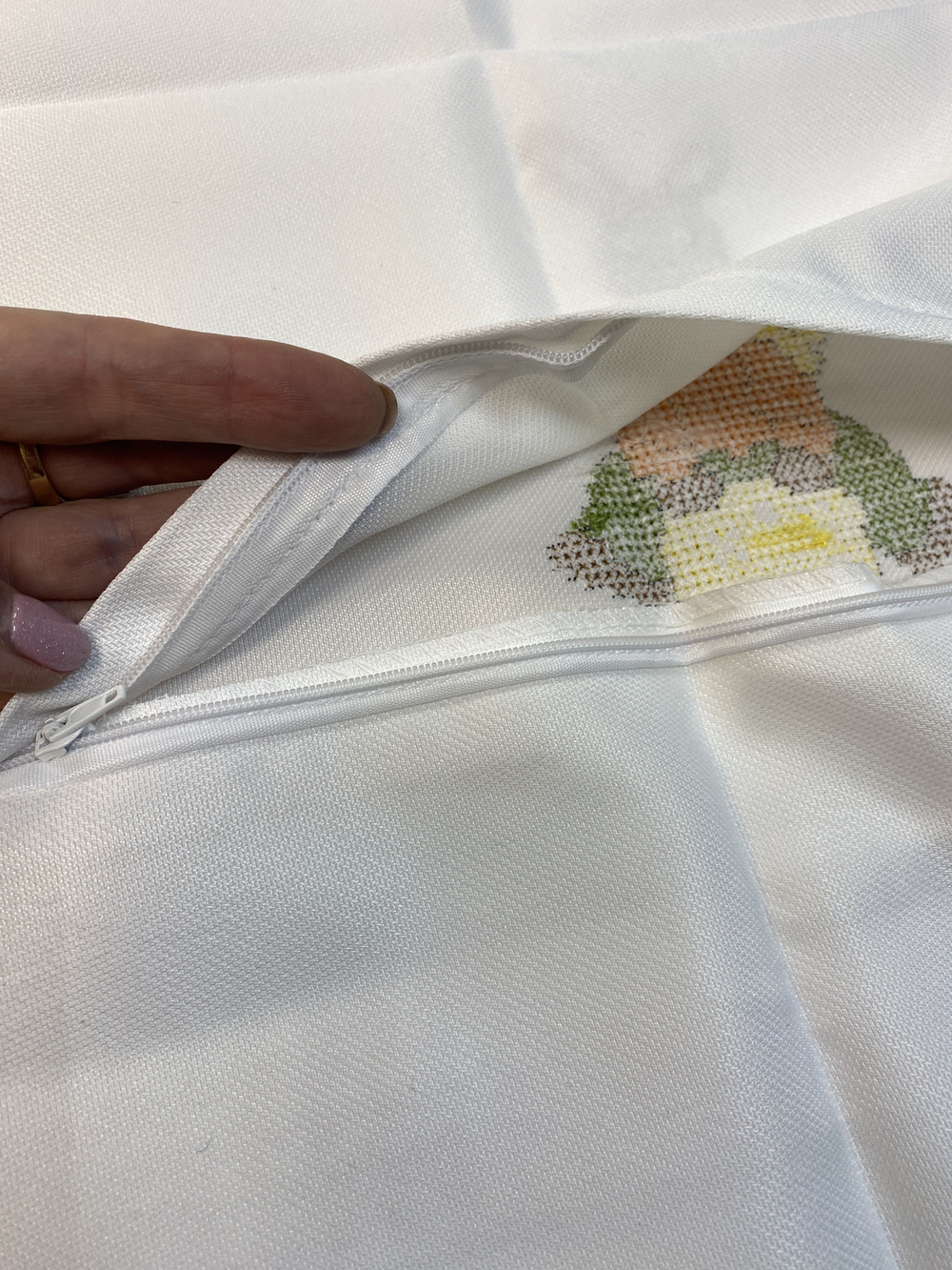 Наволочка декоративная с вышивкой (Германия) 40х40см