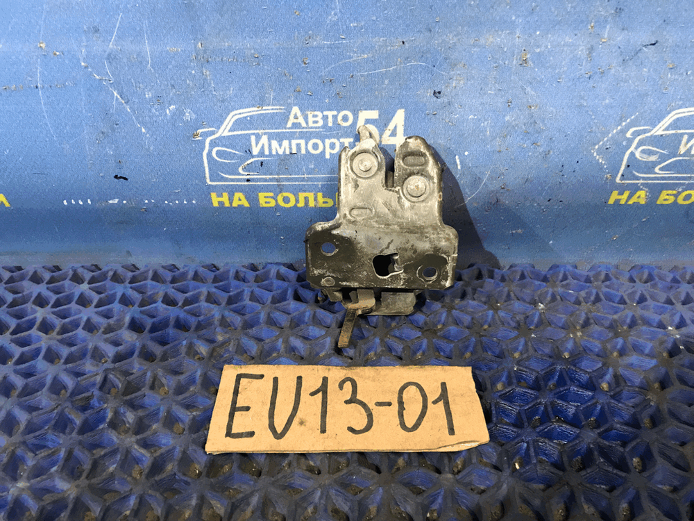 Замок багажника NISSAN BLUEBIRD 1993