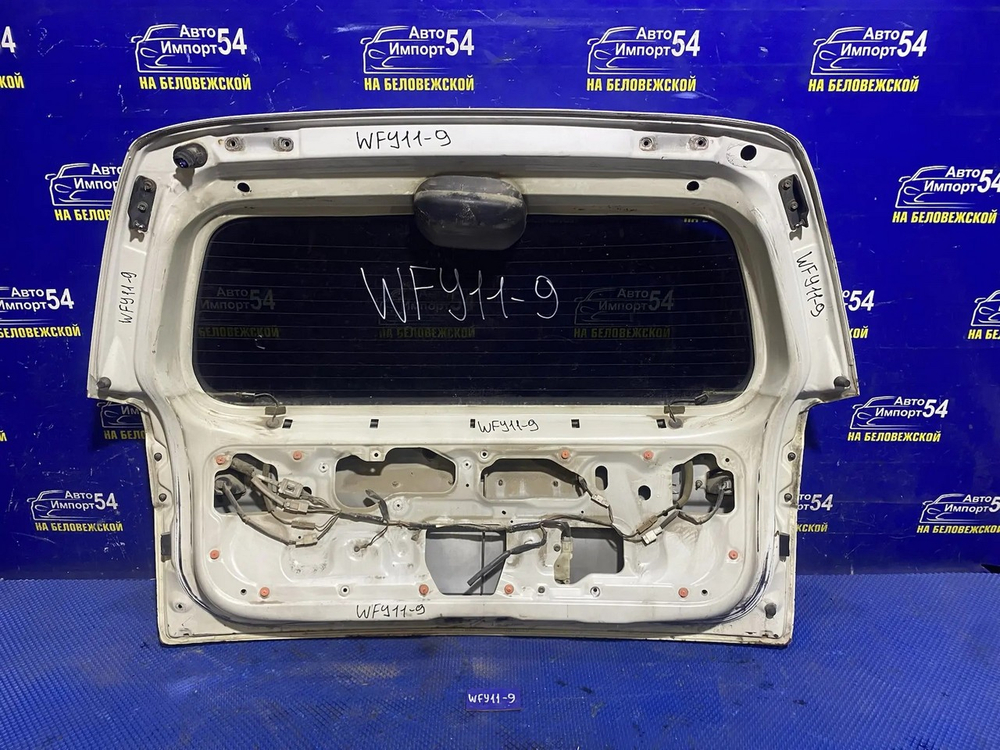 Дверь пятая NISSAN WINGROAD 2000