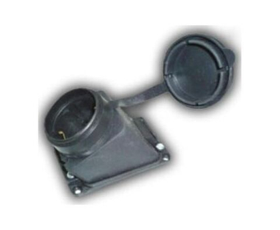 Тройная розетка наружной установки Lezard с заглушками 2Р+РЕ, 1х16А, 220-240V каучук, черный, 106-0400-0101/101