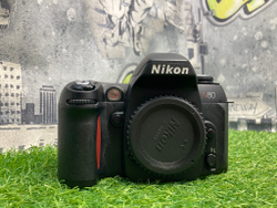 Nikon F80