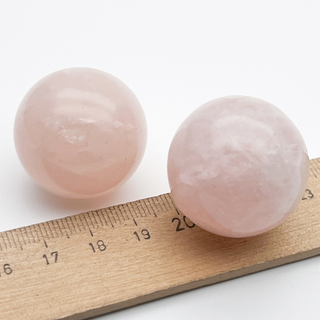 Розовый кварц, шар, диаметр около 30 мм, цена за 1 шт
