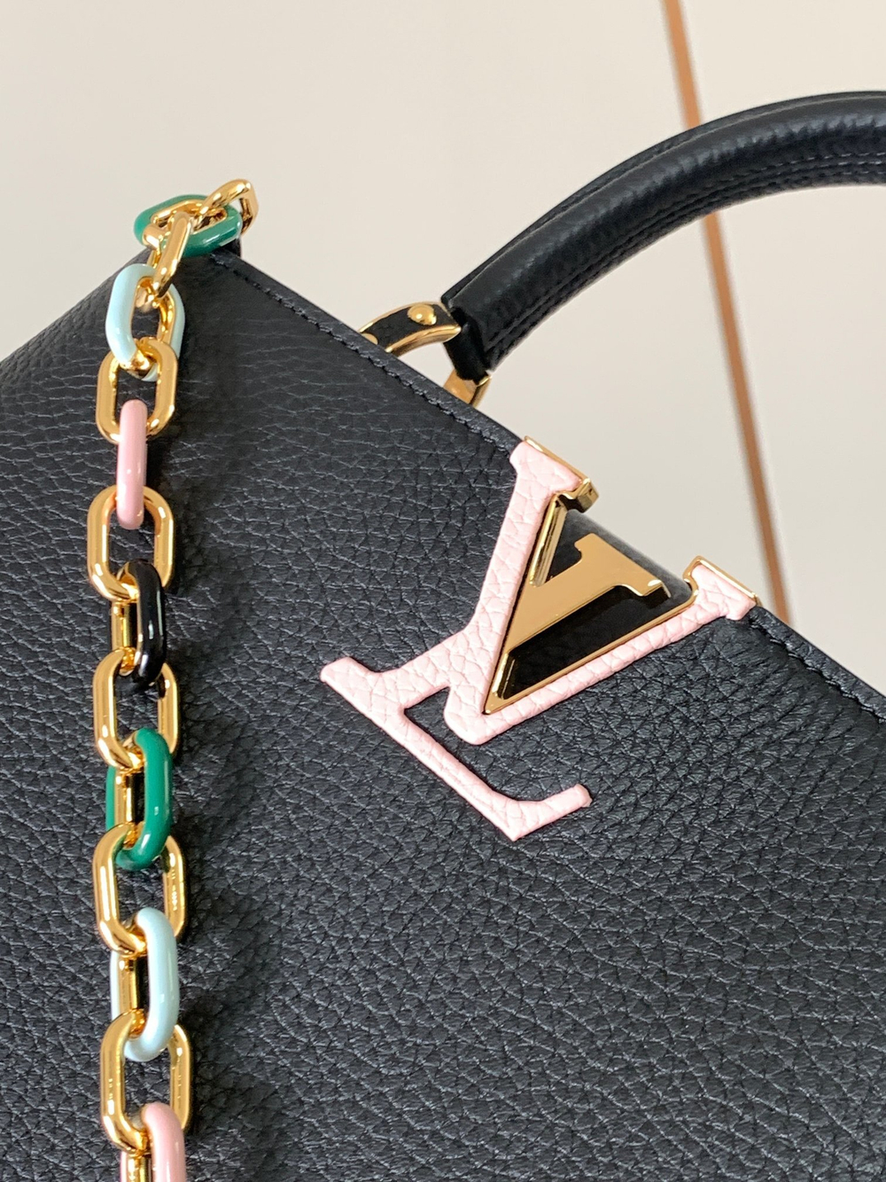 Louis Vuitton Capucines MM