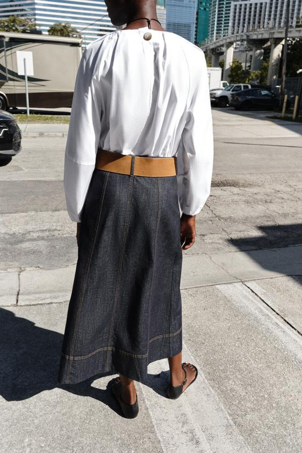 ZARA ДЖИНСОВАЯ ЮБКА Z1975 МИДИ С ПОЯСОМ, СИНИЙ