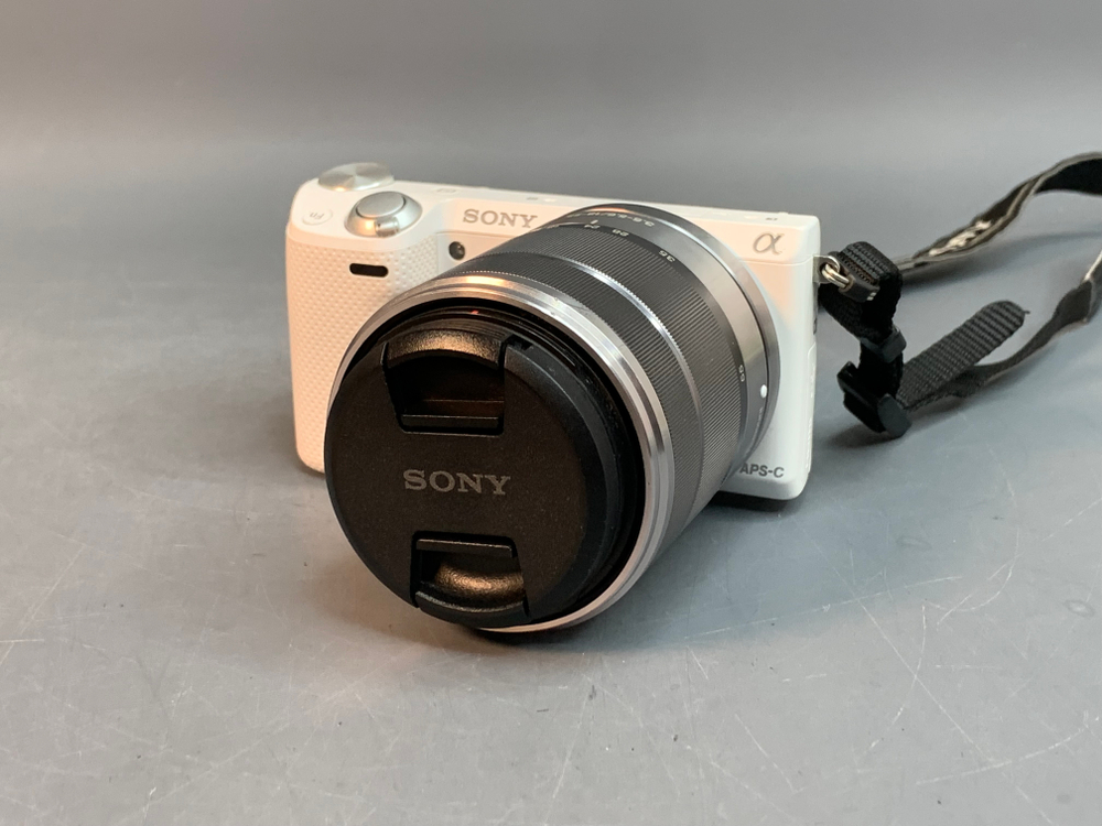 Sony NEX-5R Kit 18-55mm 2.043 кадров