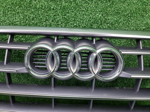 Решетка радиатора Audi Q5 2 80А (2017-2020)