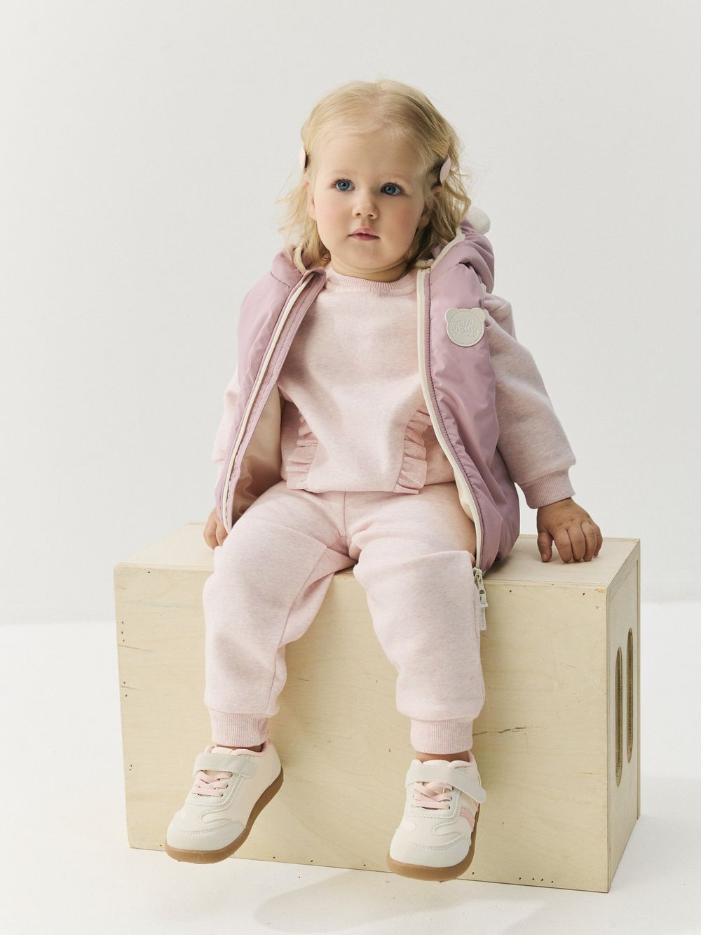 Жилет с капюшоном "Орхидея" 0+