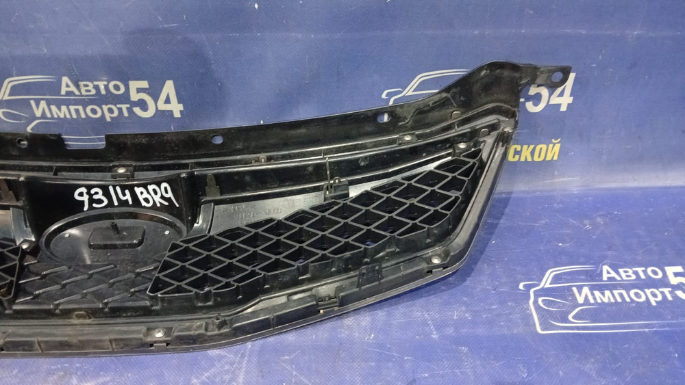 Решетка радиатора SUBARU LEGACY 2009-2012