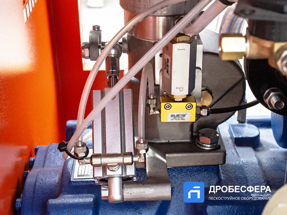 Винтовой компрессор ЗИФ-СВЭ-5,2/0,7 в кожухе