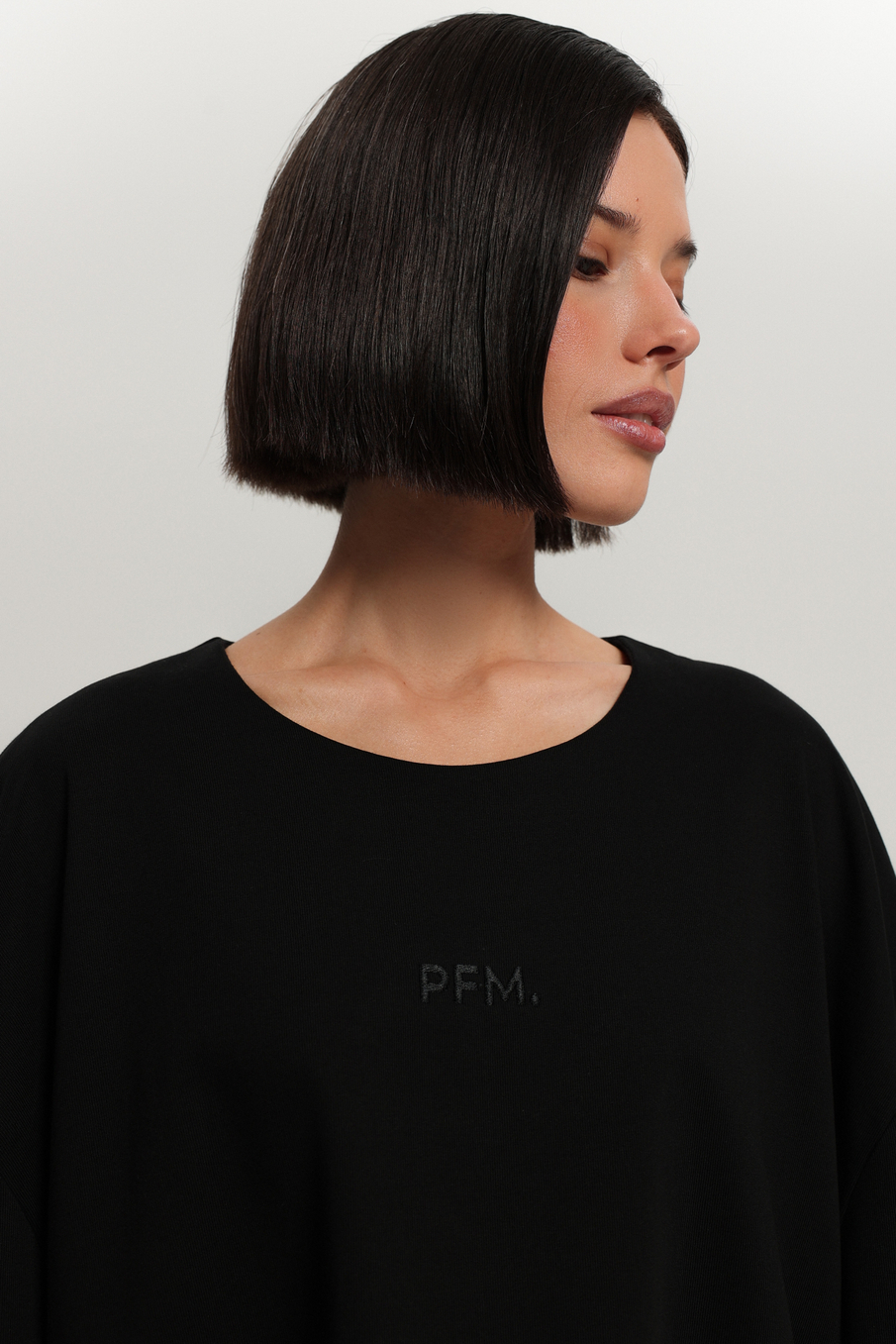 Свитшот с накладными подплечниками