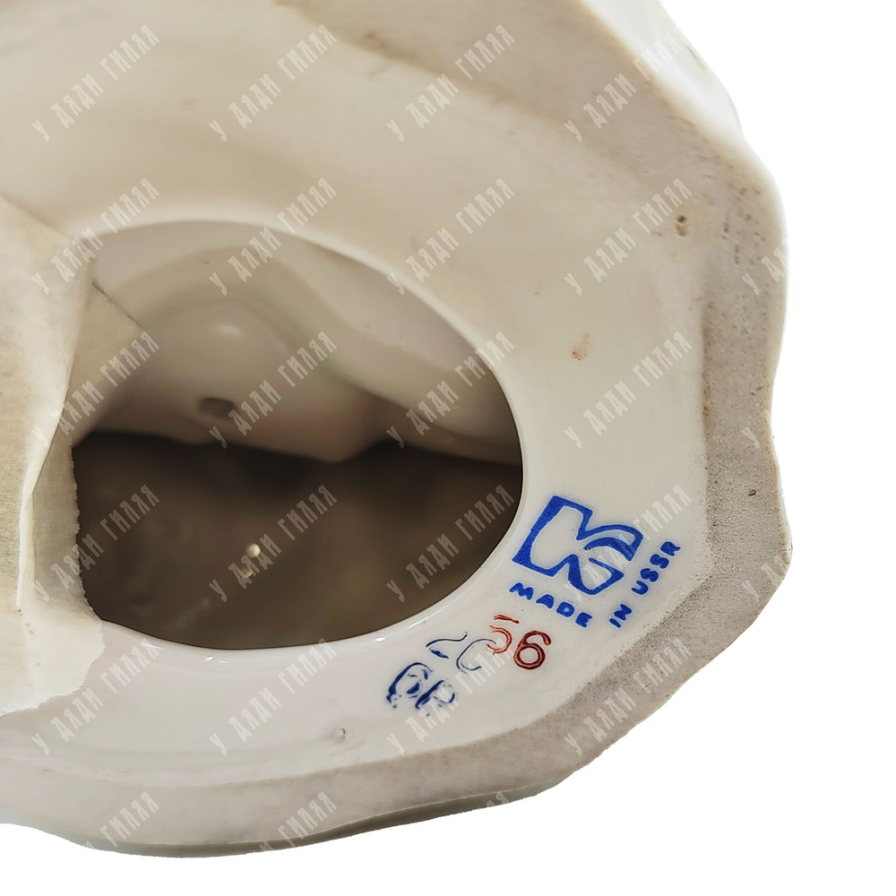 Одарка и Карась. Фарфоровые статуэтки. Киевский экспериментальный завод. СССР. 1970-90 гг.