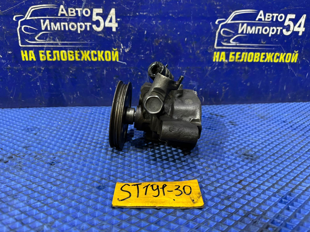 Насос ГУР TOYOTA CORONA 1993