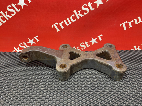 Кронштейн заднего амортизатора левый