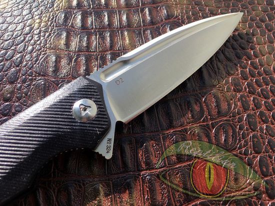 Складной нож Reptilian Шершень-02 черный c клинком из стали D2, рукоять G10