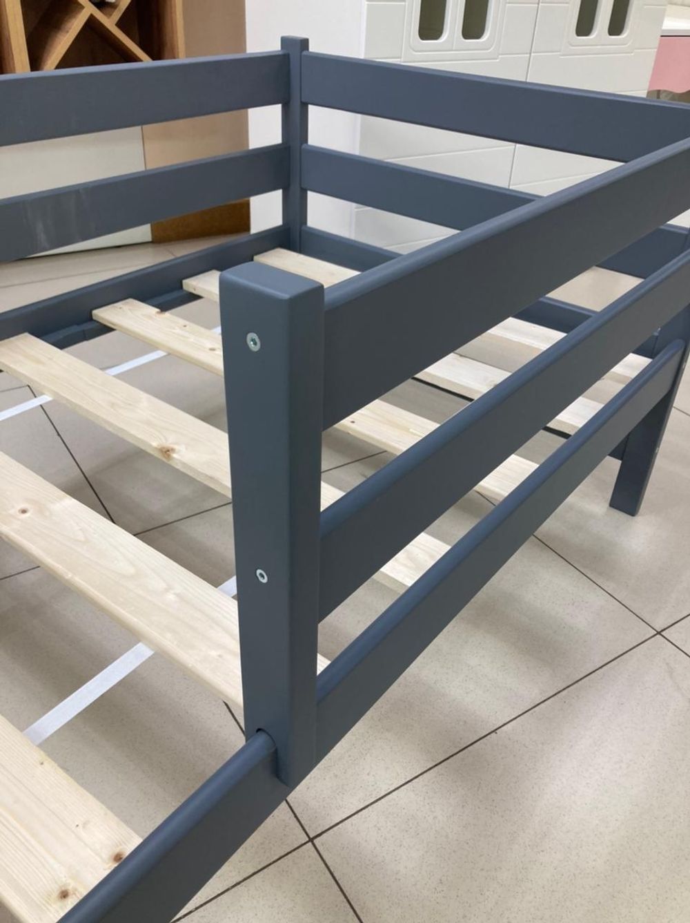 Кровать Манеж эко массив графит/графит 800*1600