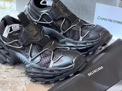 Balenciaga Hike Sneaker in Black